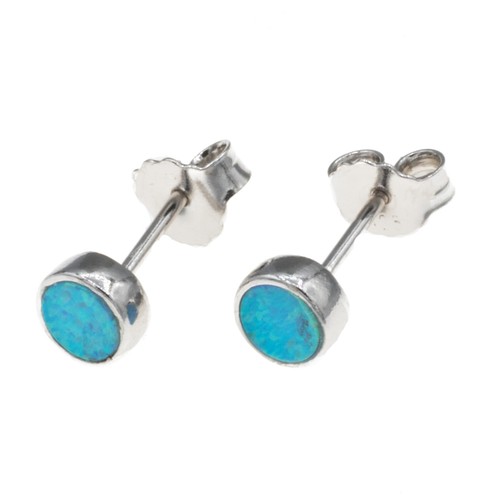 Ohrstecker mit synthetischem
